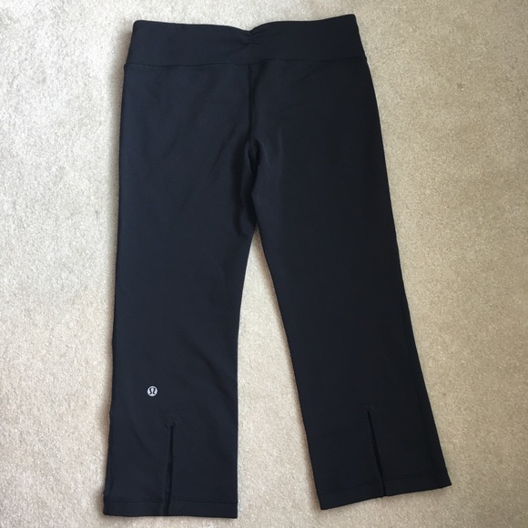 Lululemon Gather and Crow Slit Crop - Picture 4 of 6